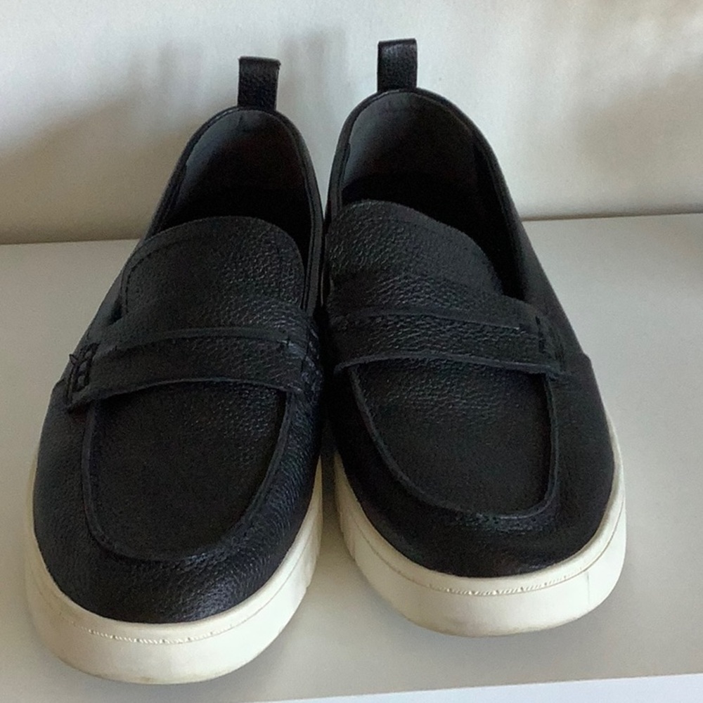Vionic Black Leather Women’s Loafers size 9.5 medium width - Picture 5 of 9